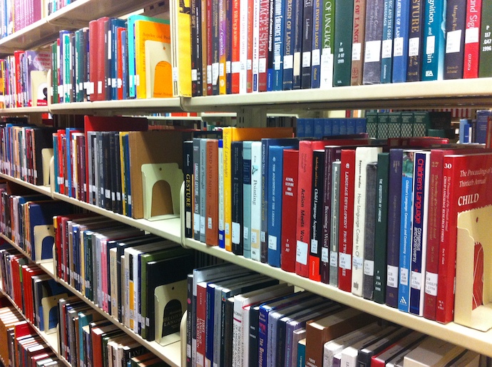 Shelves_of_Language_Books_in_Libraryby_ParentingPatch_in_2013.JPG